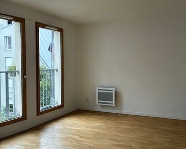 Loue appartement récent 2 pièces de 45 m² + parking - Paris 18ème - Limite Paris 10ème et Paris 19ème