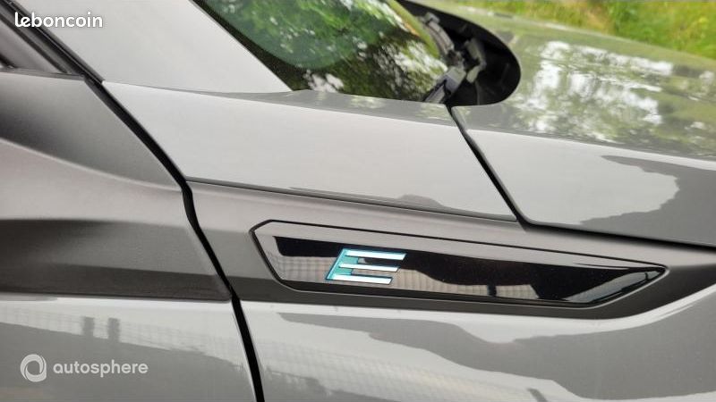 Peugeot 2008 e-2008 156ch 54 kWh Allure (image 24)