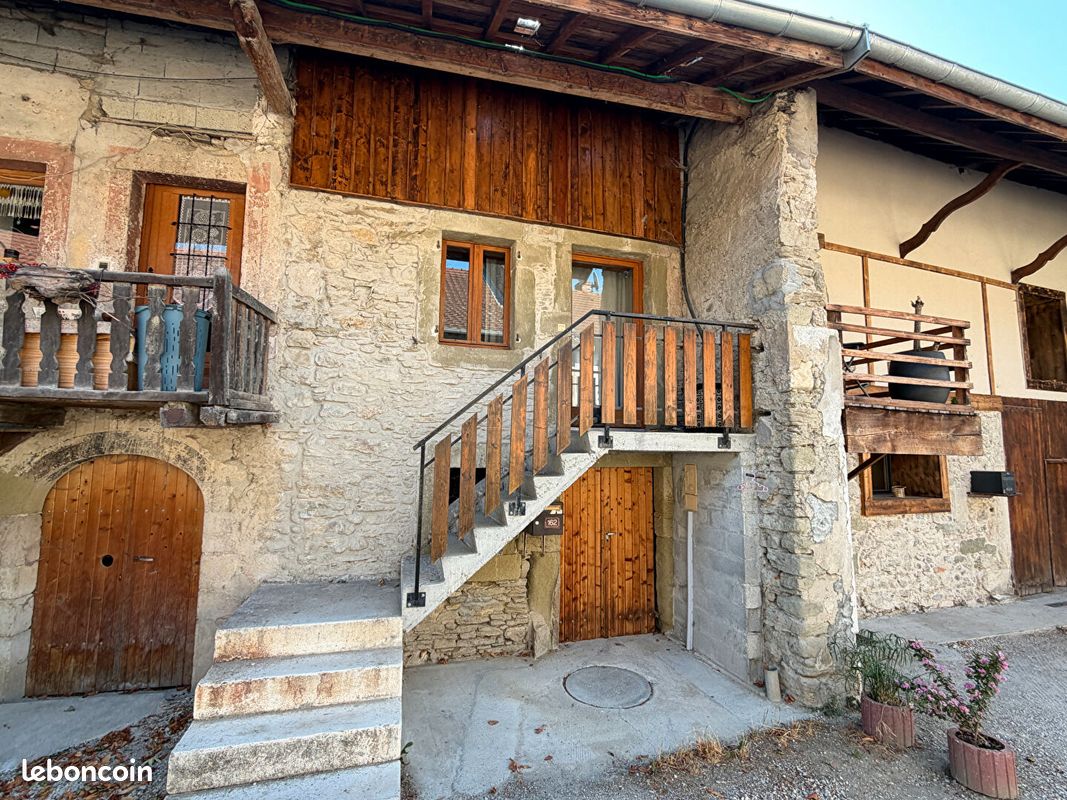 Maison 4 pièces 74 m² · à Bassy · 74 m² · 220 000 €