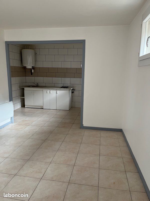 Appartement 1 pièce 27 m² · à Moissac · 27 m² · 360 €