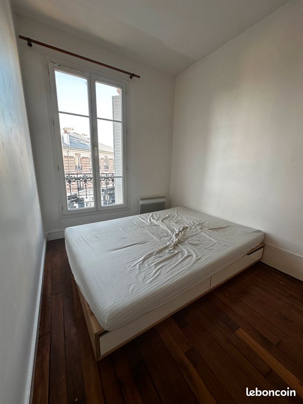 Lit et matelas avec tiroirs de rangement (image 1)