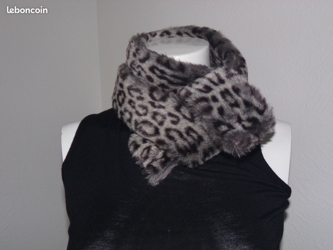 Galeries Lafayette Echarpes Pas Cher Echarpe Gucci Femme Galerie