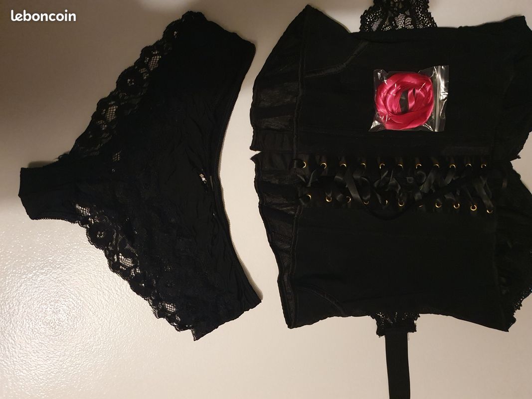 Corset Baroque ajustable avec ruban rose ou noir (image 2)