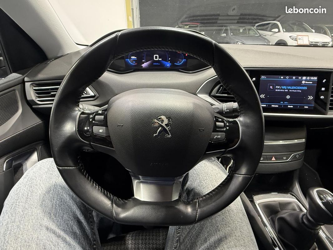 Peugeot 308 1.2 puretech 110 style start-stop (image 50)