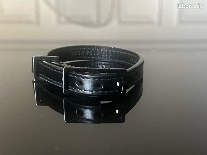 Bracelet Manchette Yves Saint Laurent En Cuir Et Métal Argenté - Occasion, Style Chic