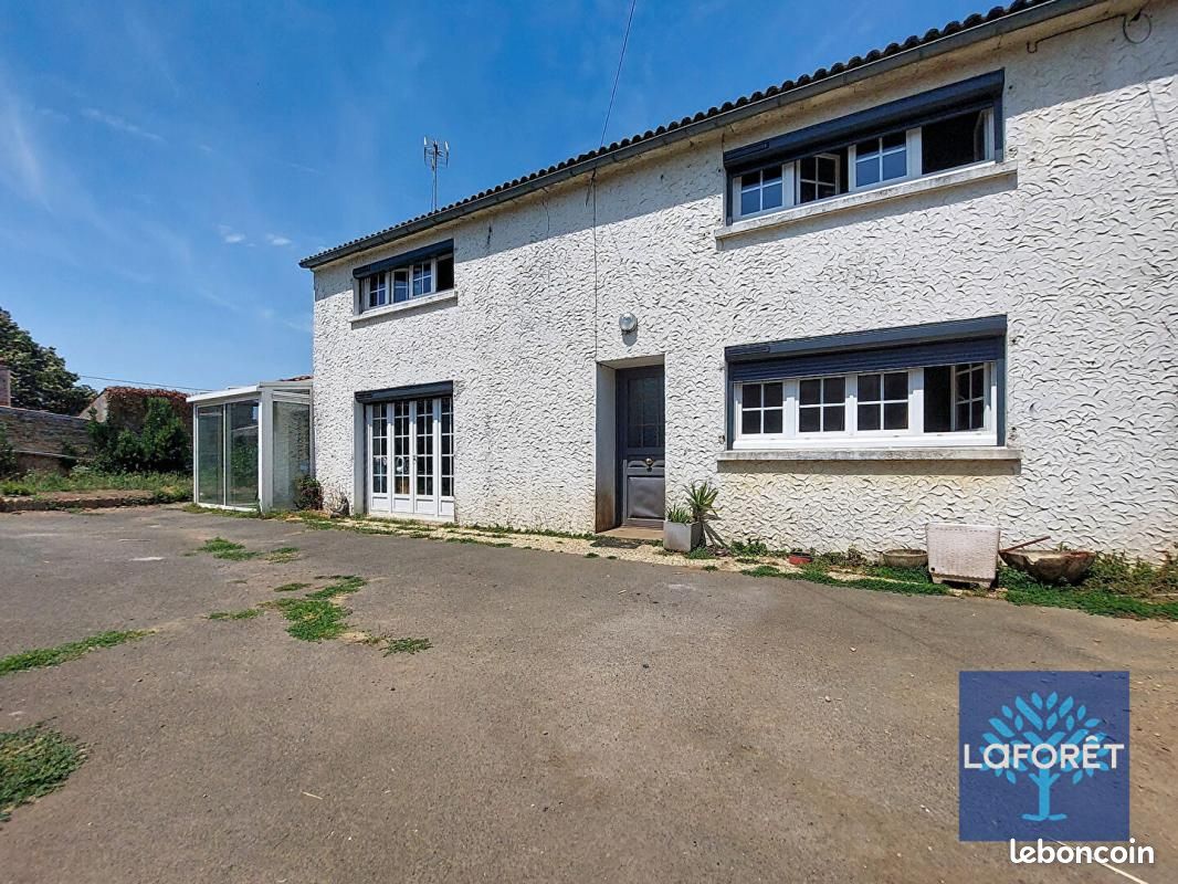 Maison 5 pièces 140 m² · à Bazoges-en-Pareds · 140 m² · 129 900 €