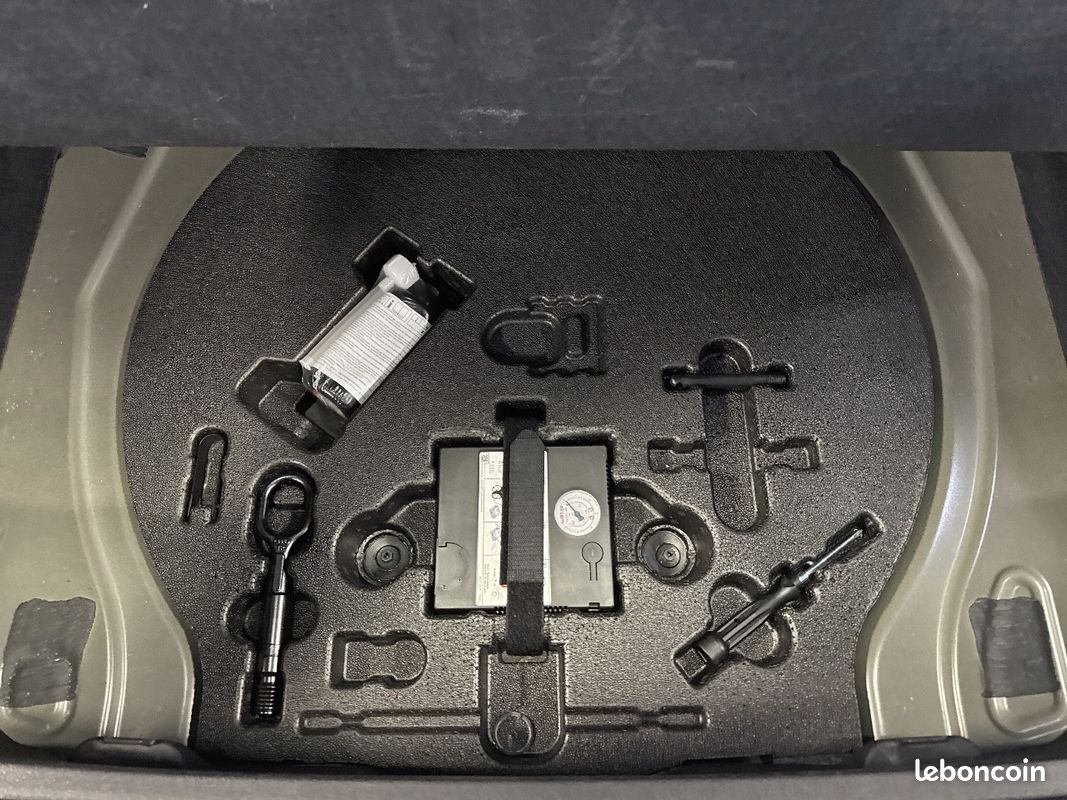 AUDI Q3 35 TDI 150 ch S tronic 7 Quattro S line (image 24)