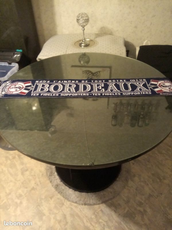 Av écharpe girondins de Bordeaux ... (image 1)
