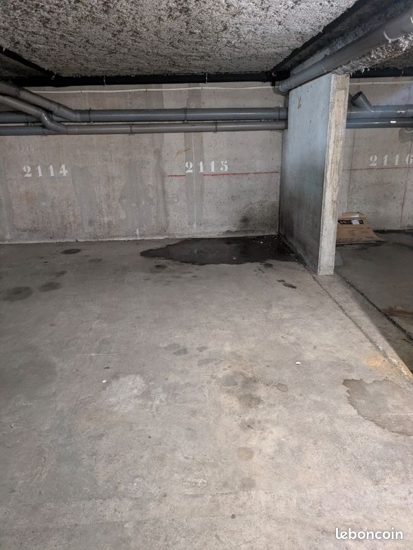 Parking libre entre nansouty et bergonie · à Bordeaux · 26 000 €
