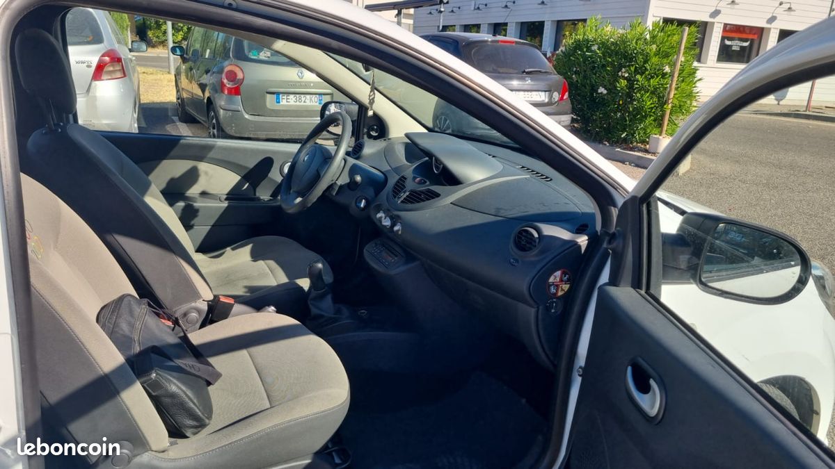 Renault TWINGO II STANDARD (image 4)