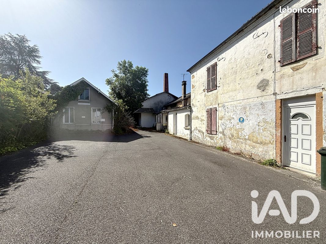 Maison 6 pièces 165 m² · à Morlaàs · 165 m² · 125 000 €