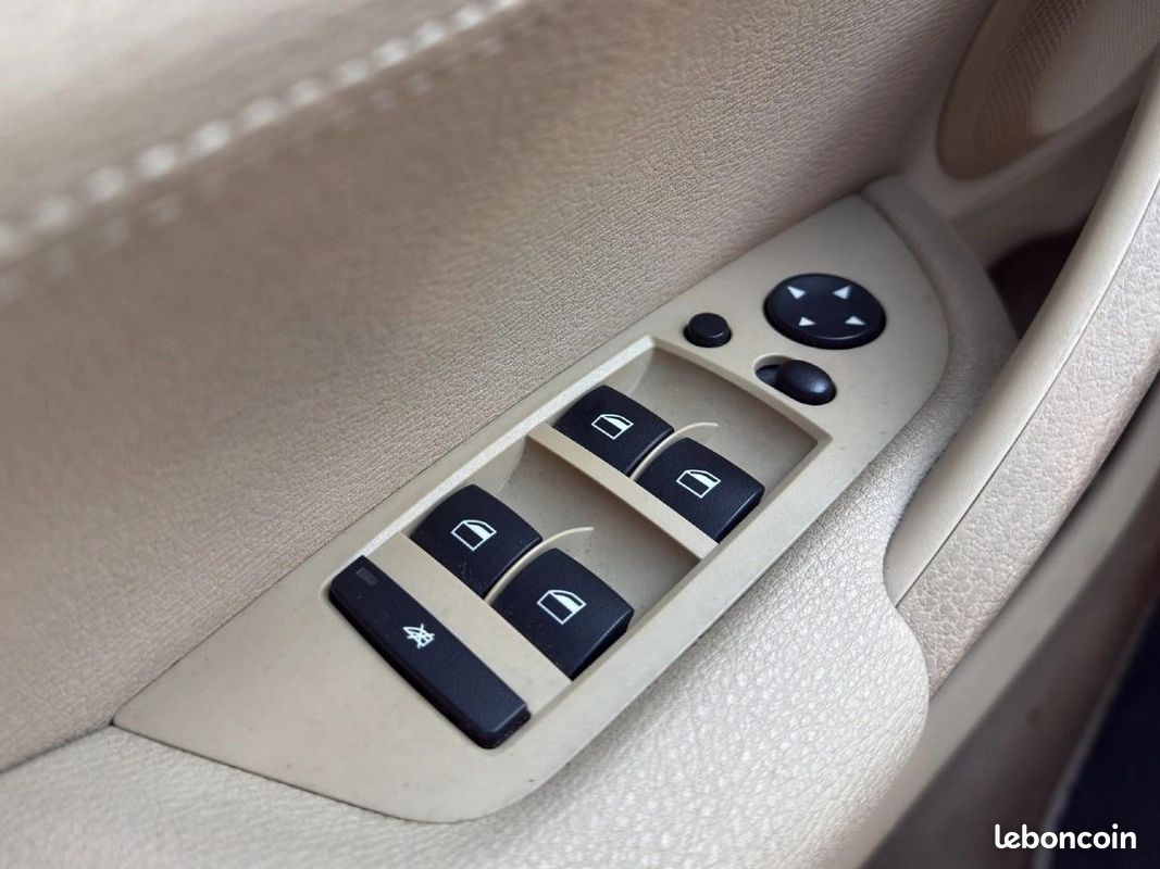 Bmw X1 18 D 145 LOUNGE SDRIVE (image 16)