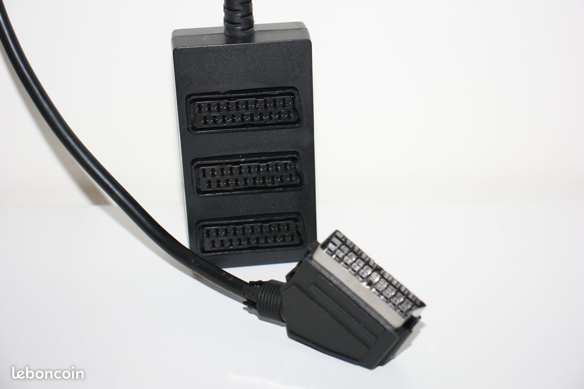 Boîtier De Distribution Péritel - 3 Prises Péritel - Connexion Multiple Pour Appareils Vidéo - Nickelé, Noir