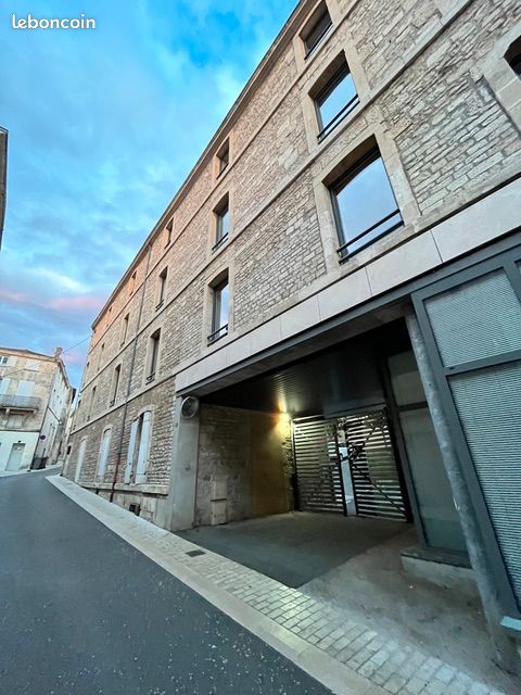 Appartement 2 pièces 52 m² · à Niort · 52 m² · 150 000 €