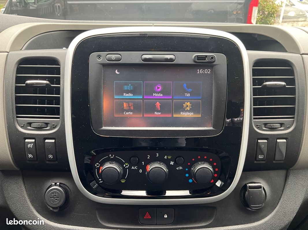 RENAULT TRAFIC 1.6 DCI 145 CH L1H1 ENERGY / AMENAGEMENT 6 PLACES / SIEGES ARR INDEPENDANTS / CAMERA / ENTRETIENs (image 8)