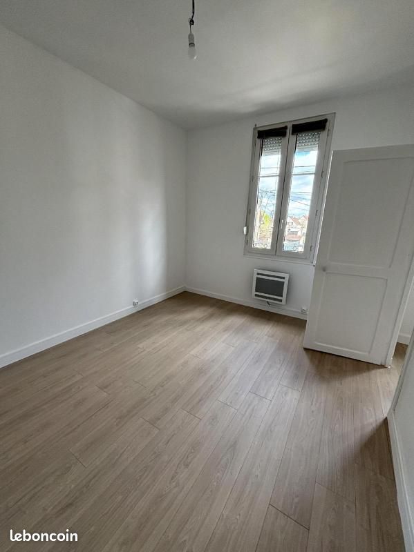 Appartement 2 pièces 45 m² · à Persan · 45 m² · 750 €
