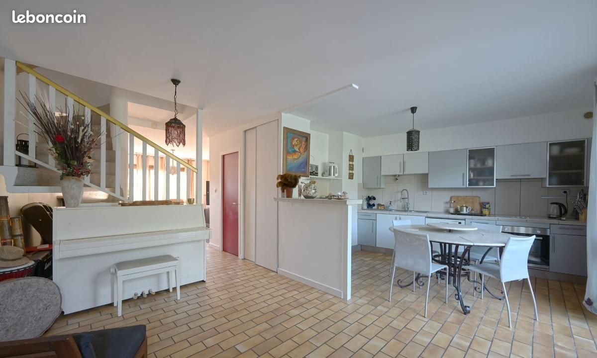 Appartement 5 pièces 93 m² · à Poisat · 93 m² · 289 600 €