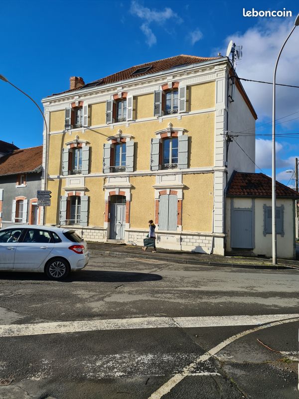Immeuble 15 pièces 320 m² · à Billom · 320 m² · 350 000 €