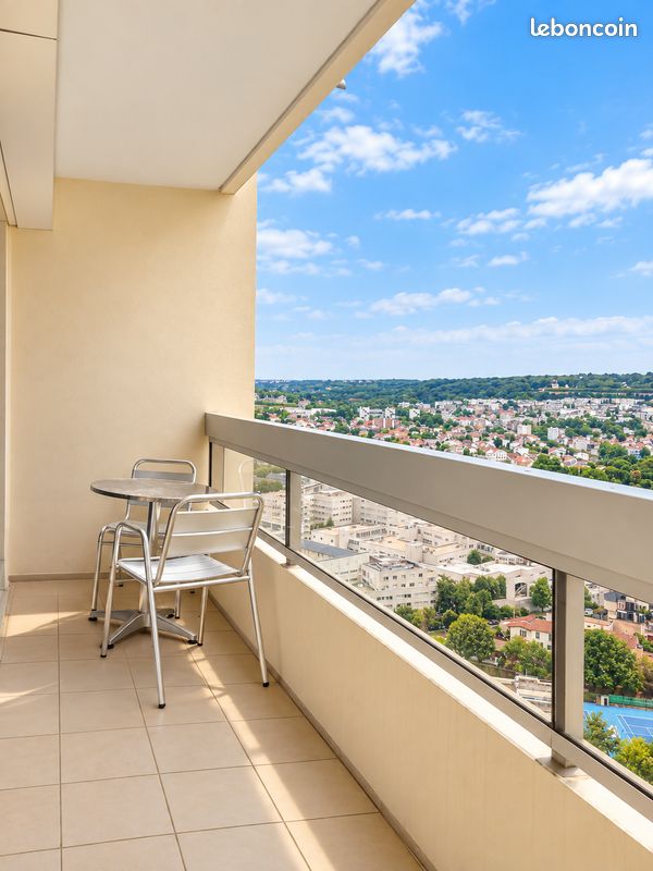 Appartement 2 pièces 26 m² · à Issy-les-Moulineaux · 25,6 m² · 210 000 €