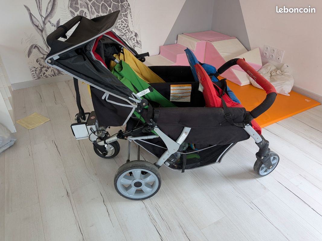 Poussette quadruple avec moteur Équipement bébé