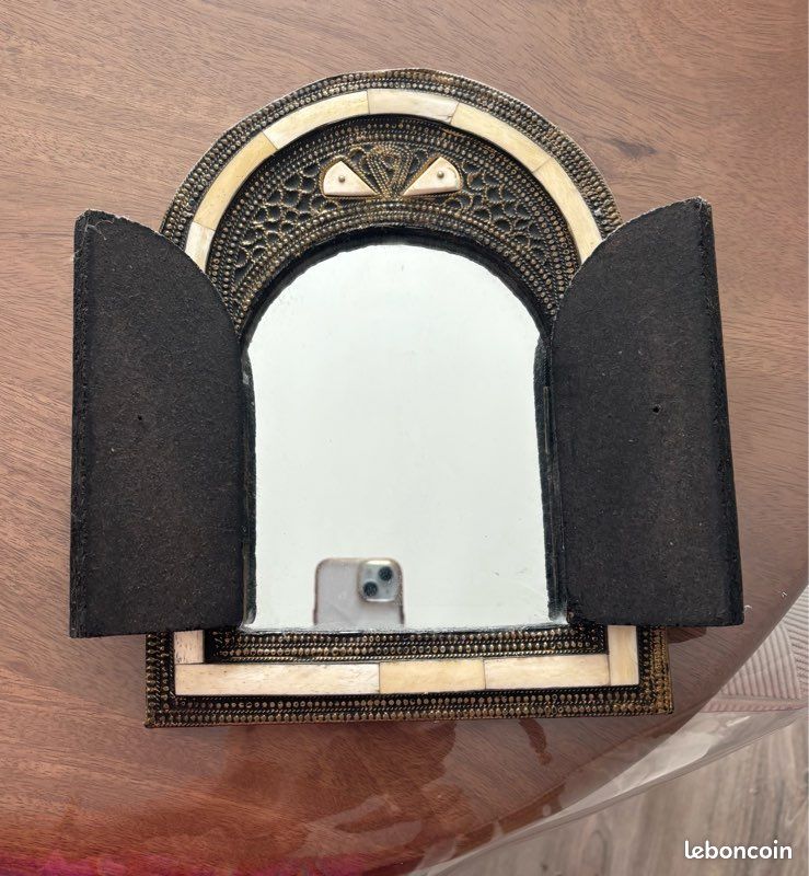 Petit miroir marocain oriental à volets – décor travaillé (image 3)