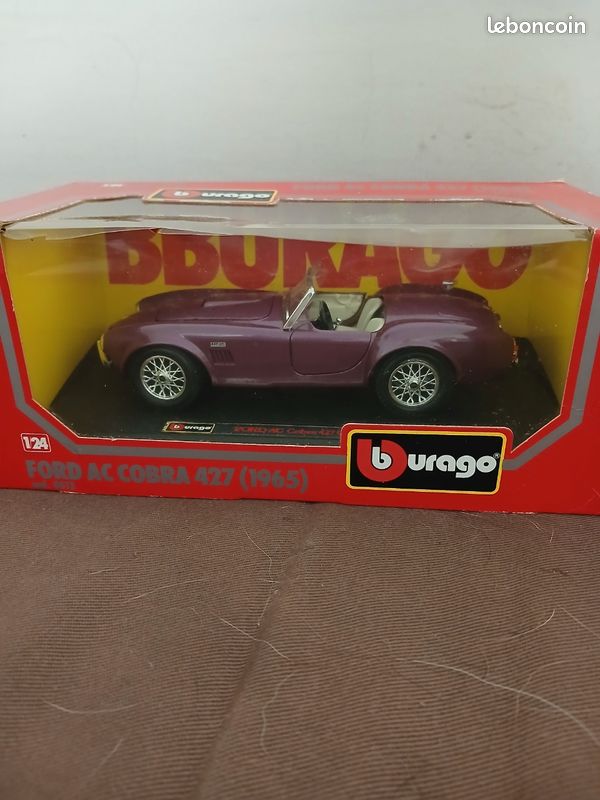 Voiture de collection (image 1)