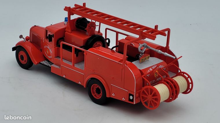 Autopompe mixte Guinard sur Citroën 45 au 1:43 (Hachette/Ixo