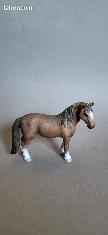 Schleich figurine cheval jument Tennessee walker (image 1)