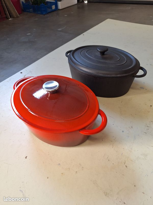 Cocotte en fonte émaillée ovale 4 litres