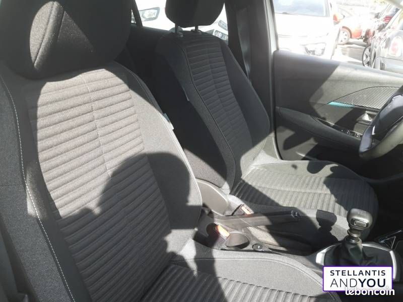 Peugeot 208 PureTech 100 S&S BVM6 Style (image 7)