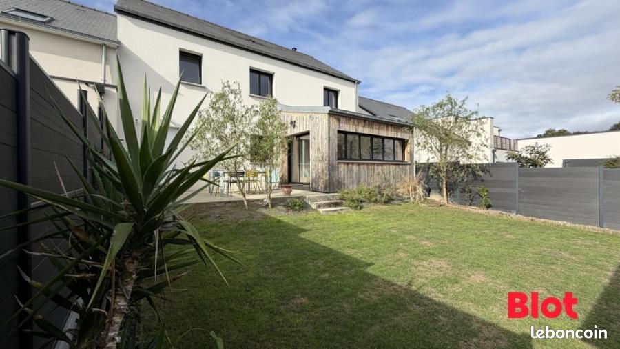 Maison 8 pièces 153 m² · à Liffré · 153 m² · 450 000 €