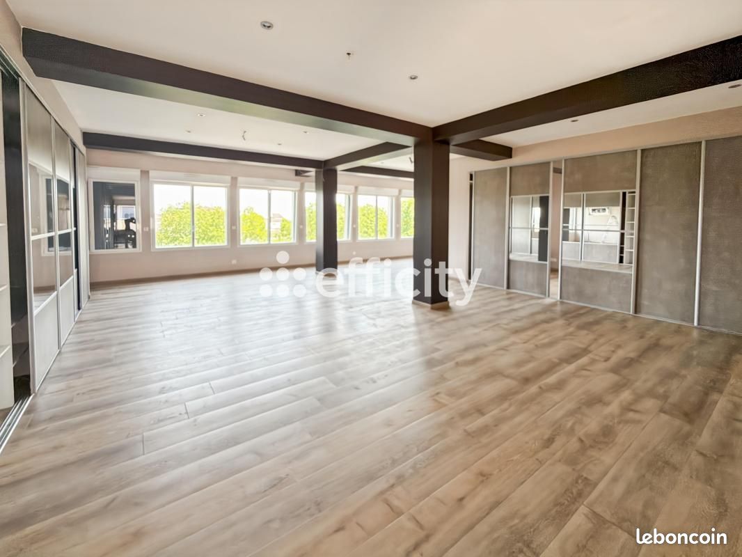Appartement 5 pièces 166 m² · à Saintes · 166 m² · 378 000 €