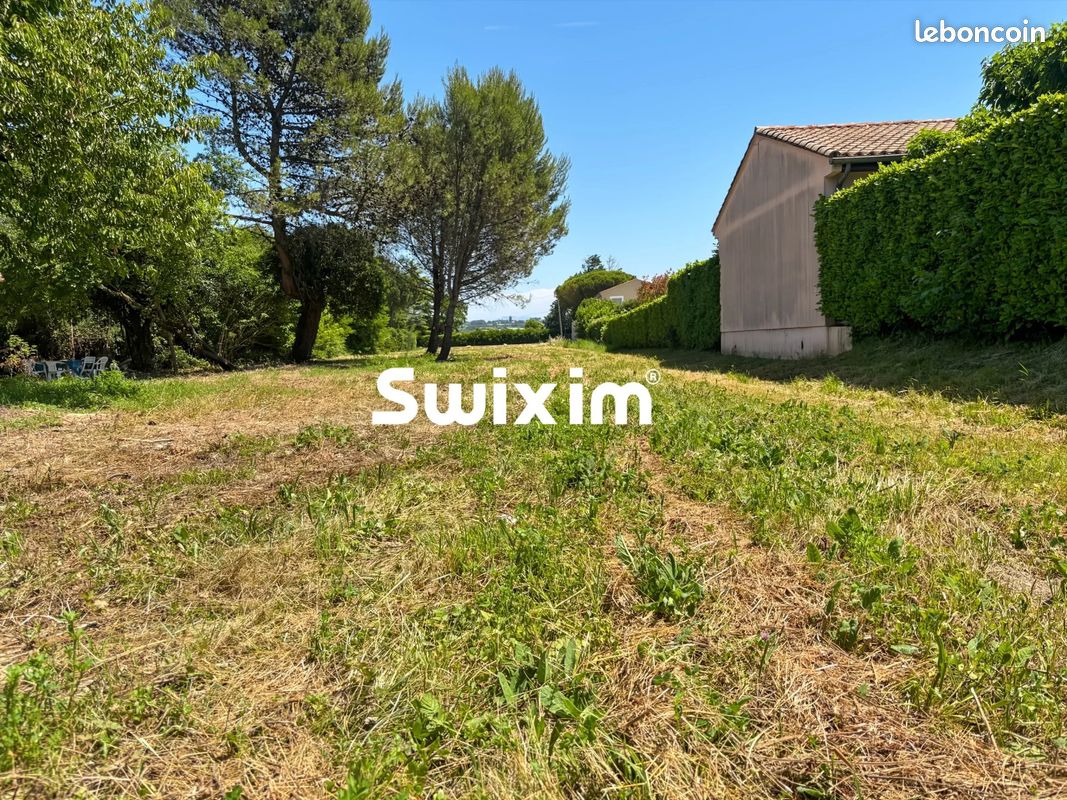 Terrain 700 m² · à Montélimar · 700 m² · 138 000 €