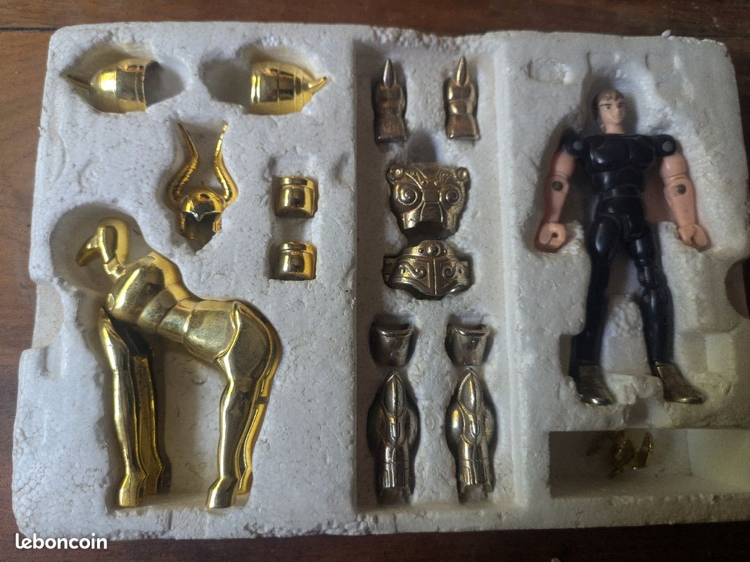 Figurine Saint Seiya Vintage - Chevalier D'Or Du Capricorne Shura - Bandai 1988 - Occasion