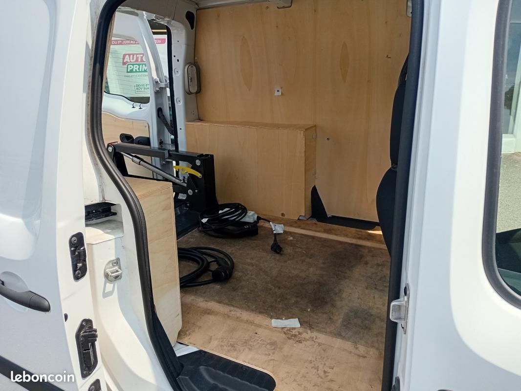 Renault Kangoo E-TECH ELECTRIQUE ACHAT INTEGRAL + MONTE CHARGE (image 18)