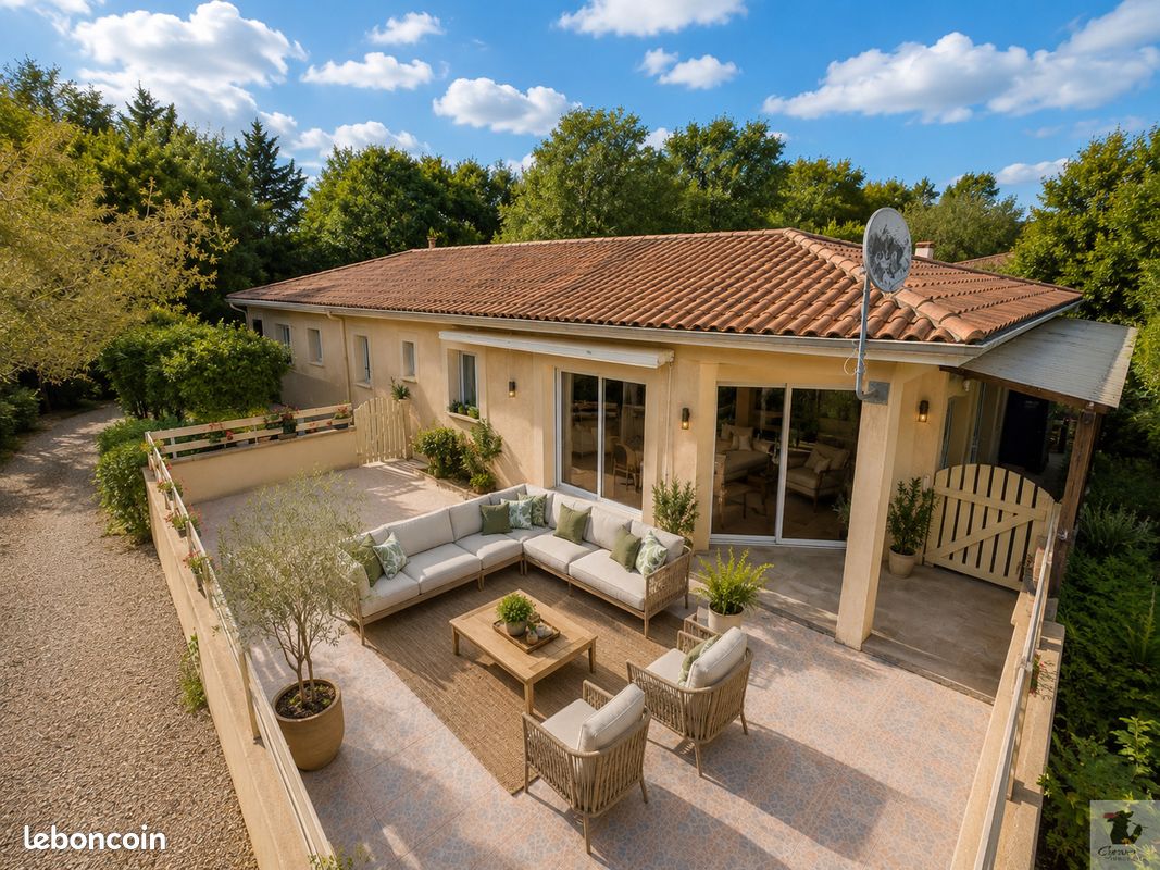Maison 5 pièces 107 m² · à Varennes · 107 m² · 240 000 €