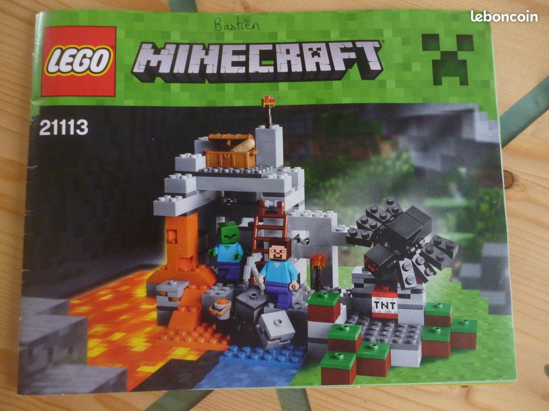 Lego Minecraft 21113 (image 2)