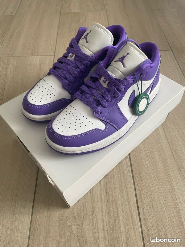 Nike air Jordan low psychic Purple T36 Chaussures