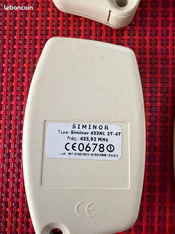 Lot de 12 télécommandes Fréquence 433.92 MHz (image 3)