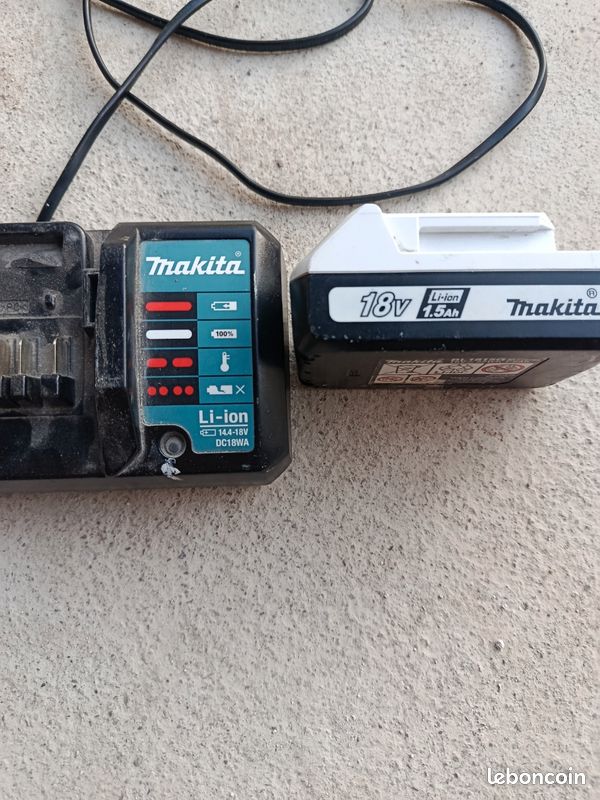 Chargeur Makita et batterie 18v (image 2)