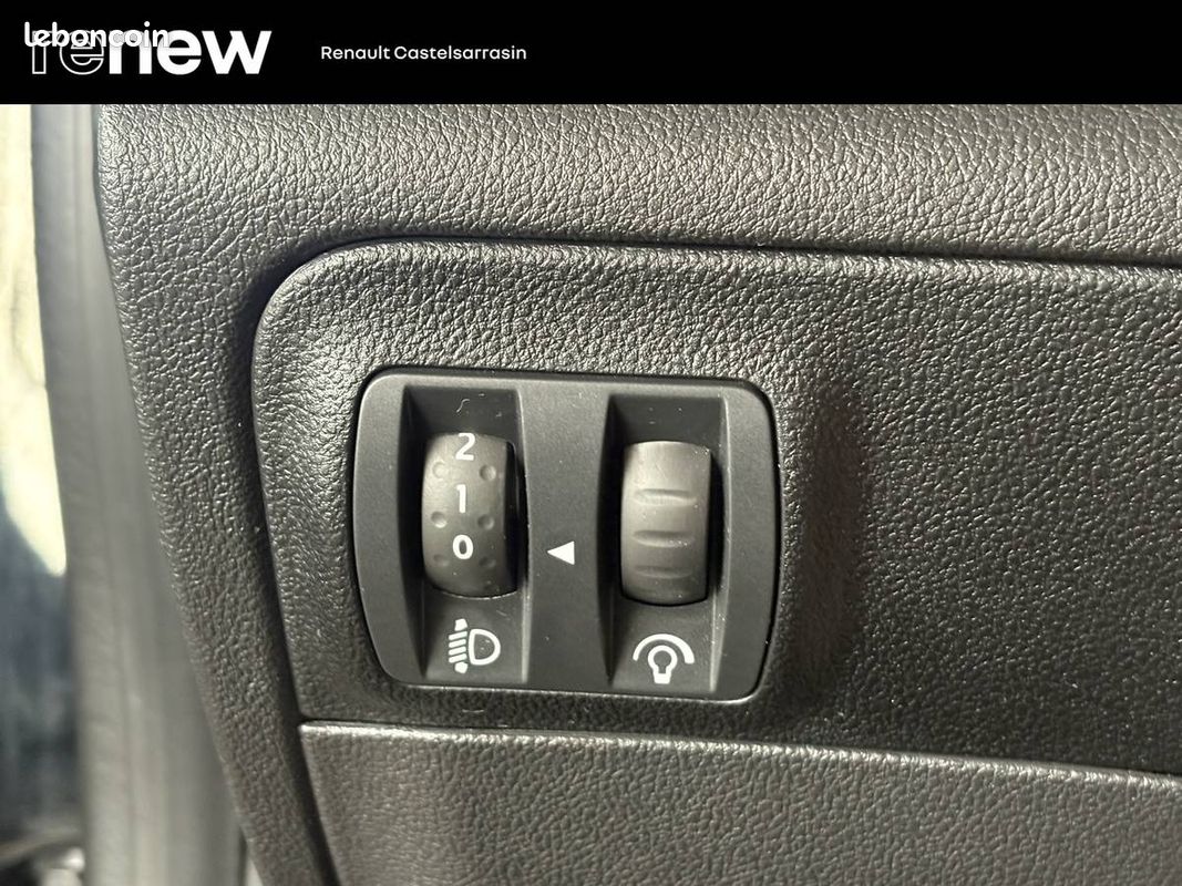 RENAULT Megane IV Berline TCe 160 EDC R.S. Line (image 19)