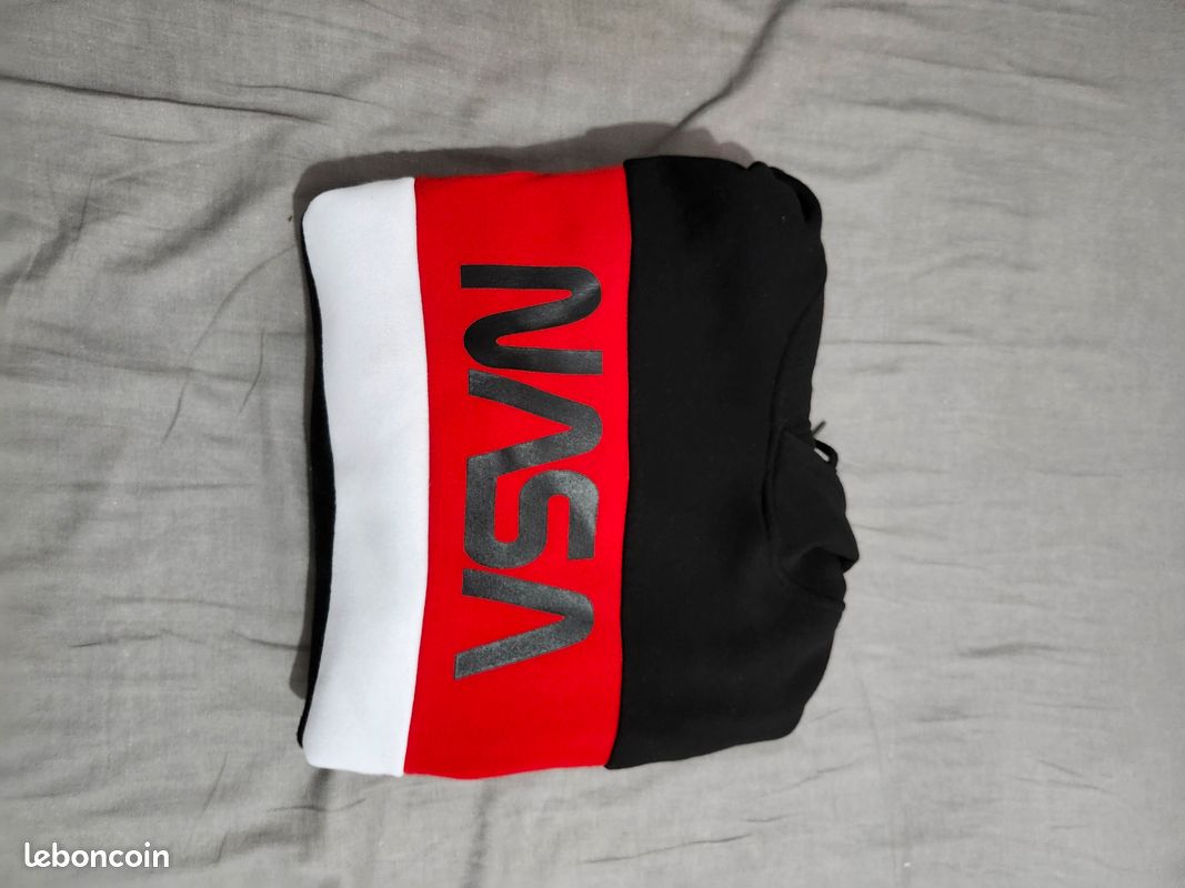 Sweat à capuche NASA Rouge et Noir (image 3)