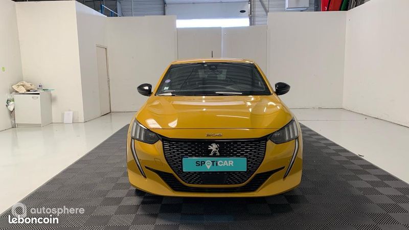 Peugeot 208 1.2 PureTech 100ch S&S GT Line 118g (image 2)