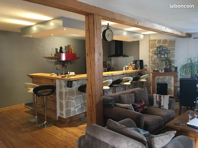 Appartement 3 pièces 80 m² · à Le Puy-en-Velay · 80 m² · 700 €