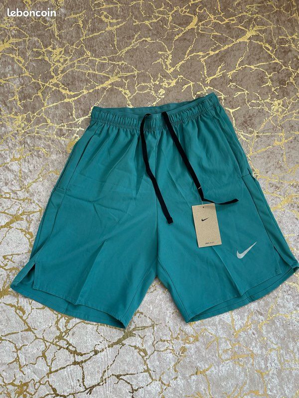 Short nike (image 1)