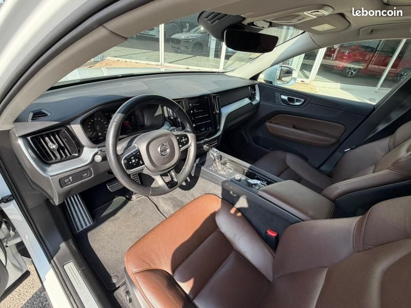 Volvo XC60 D4 AWD 190ch Momentum Geartronic (image 17)