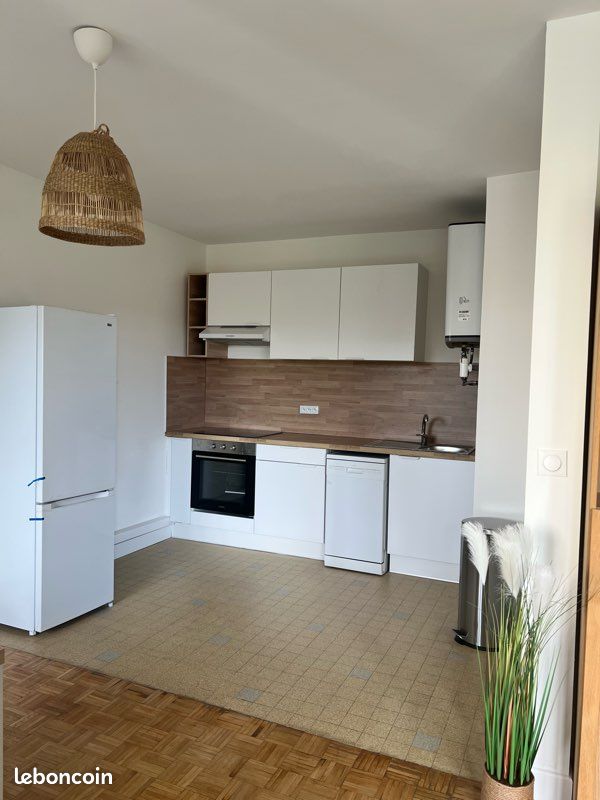 T2 MEUBLÉ 51 m² – ENTIÈREMENT RÉNOVÉ – CLIM RÉVERSIBLE – BALCON 10 m² (image 2)