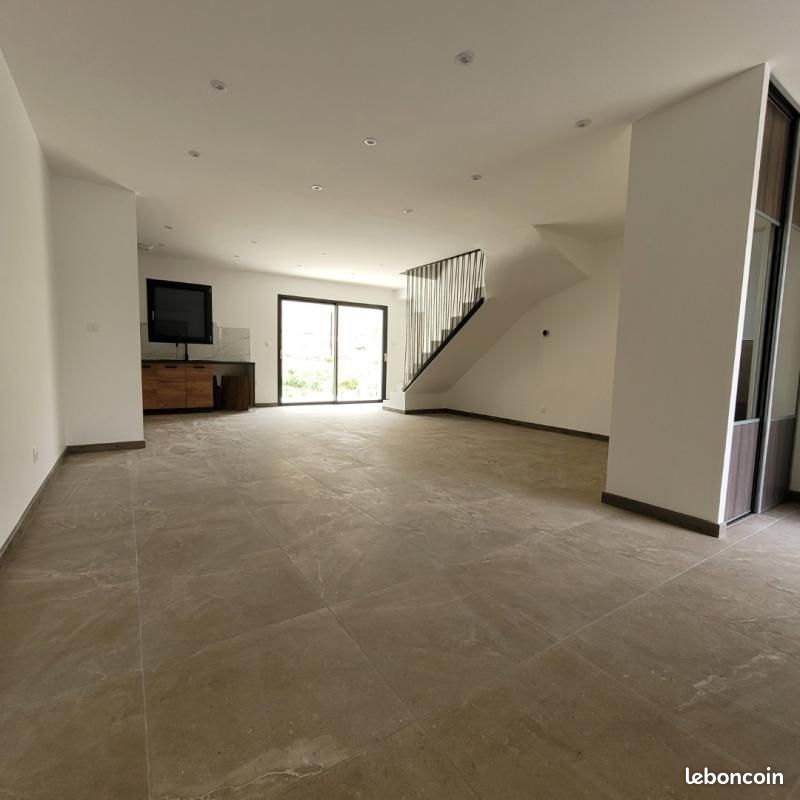 Maison 97 m² · à Régnié-Durette · 97 m² · 1 190 €