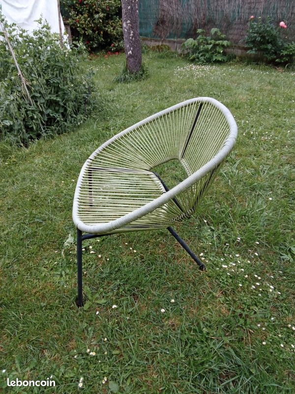 Chaise scoubidou + une donnée (image 2)