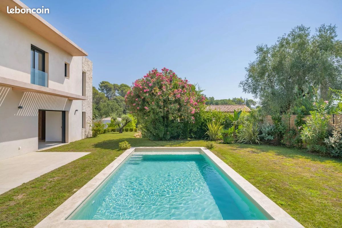 Maison 5 pièces 143 m² · à Mougins · 143 m² · 1 325 000 €